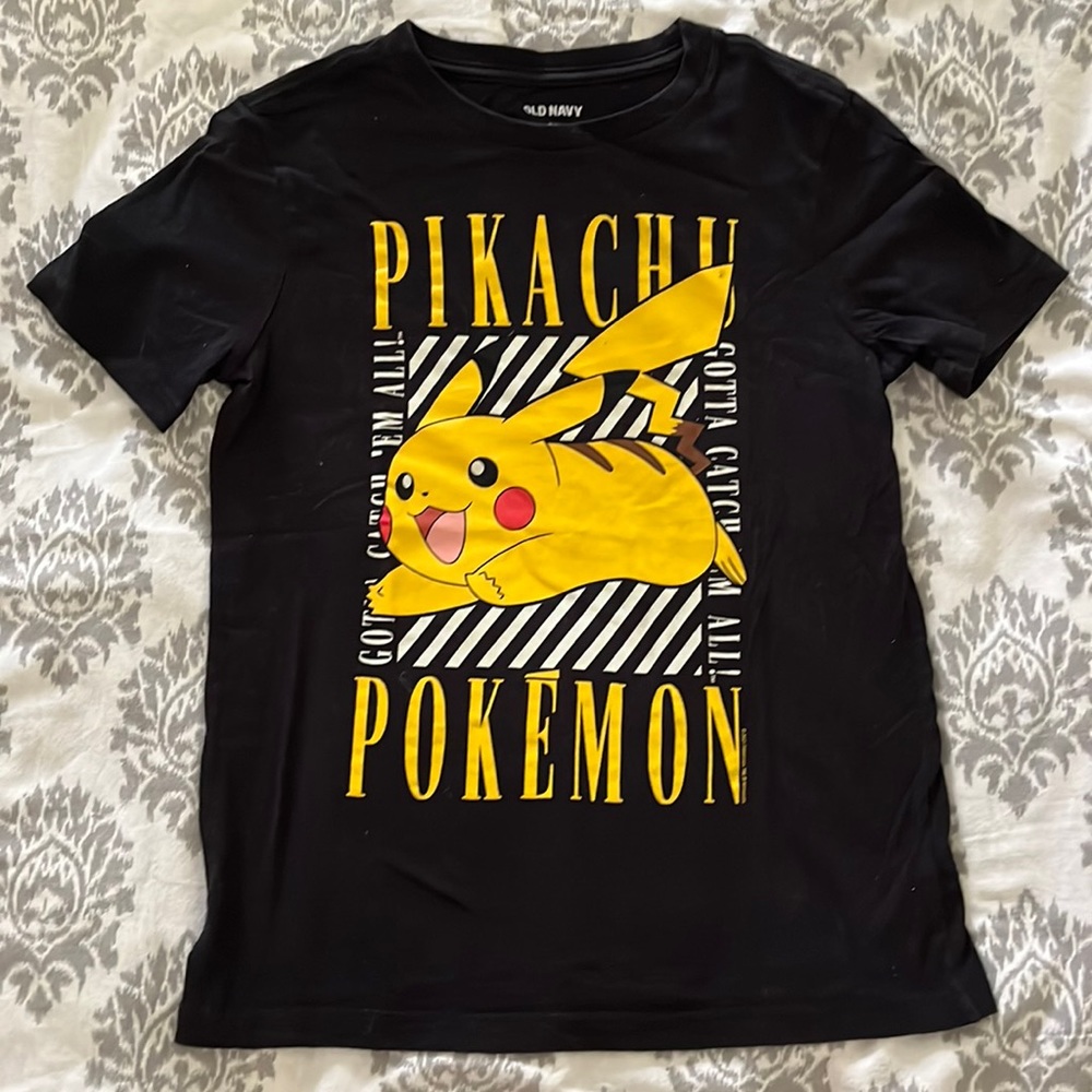 Old Navy graphic shirt